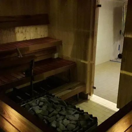 Nelikko Juhla- Ja Majoitustilat Vila Himanka