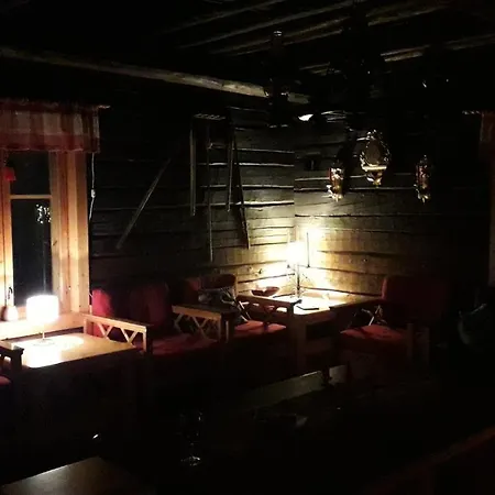 Nelikko Juhla- Ja Majoitustilat Villa Himanka
