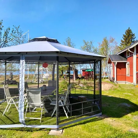 Villa Nelikko Juhla- Ja Majoitustilat Himanka