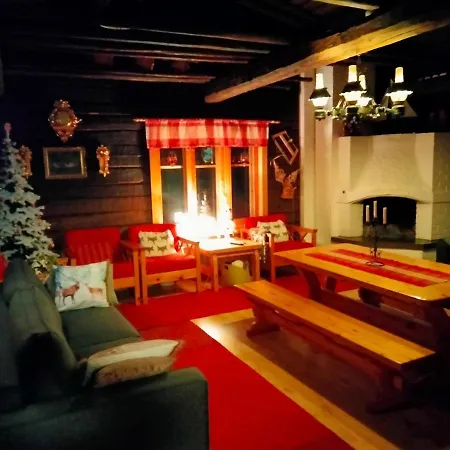 Nelikko Juhla- Ja Majoitustilat * Himanka