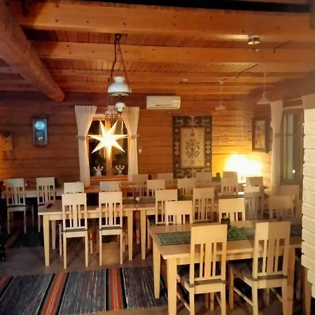 Vila Nelikko Juhla- Ja Majoitustilat *