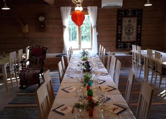 Nelikko Juhla- Ja Majoitustilat Villa