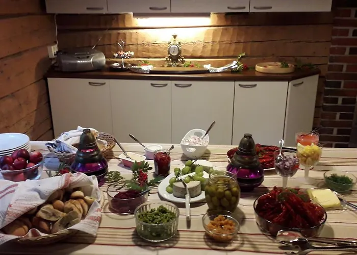 Nelikko Juhla- Ja Majoitustilat * Himanka