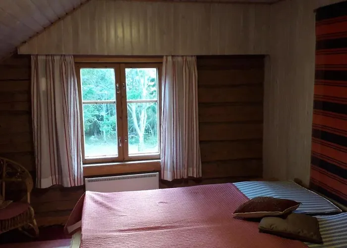 Nelikko Juhla- Ja Majoitustilat *