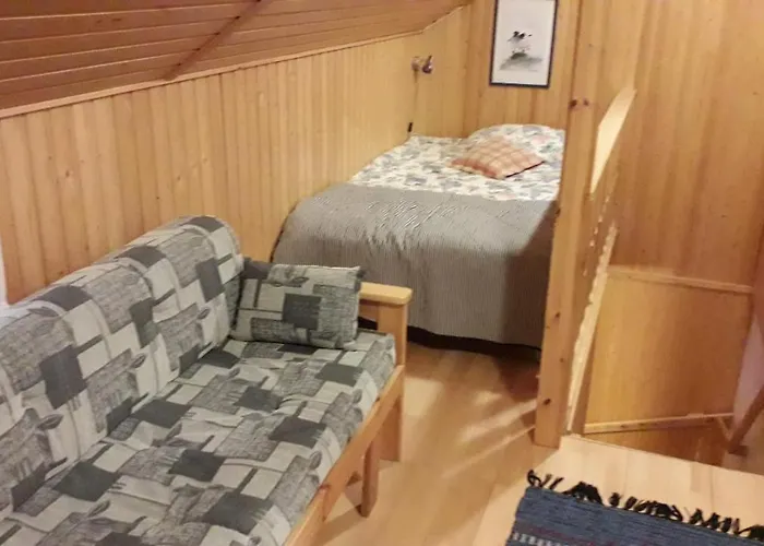 Nelikko Juhla- Ja Majoitustilat Villa