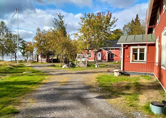 Nelikko Juhla- Ja Majoitustilat Villa