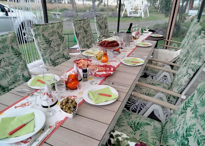 Villa Nelikko Juhla- Ja Majoitustilat *